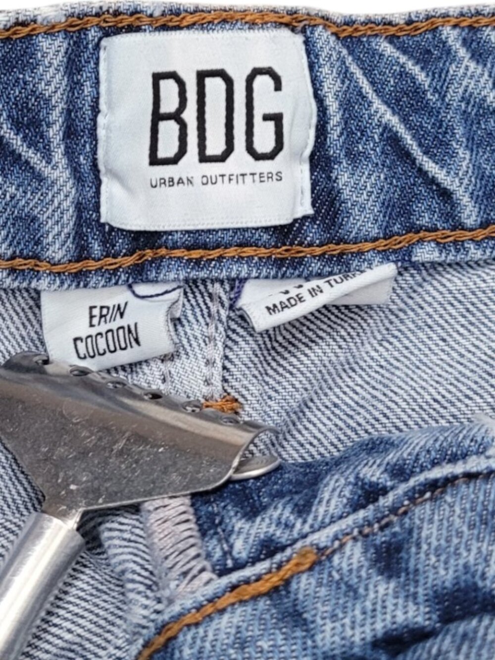 BDG Urban Outfitters Erin Cocoon Jeans Medium Wash High Rise Sz 30 - Picture 4 of 6